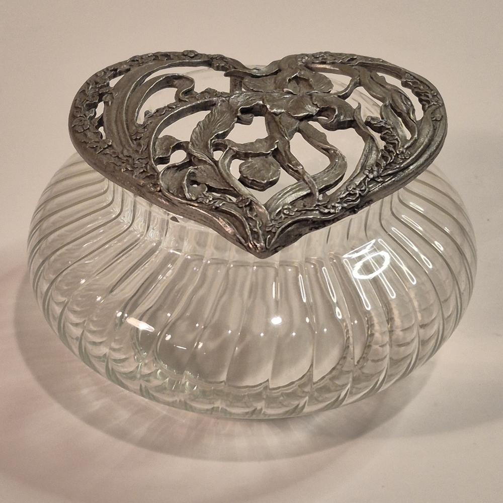 RAWCLIFFE PEWTER Vintage Glass Potpourri Trinket Jar Dish Pewter Iris Detail Lid - Picture 6 of 16